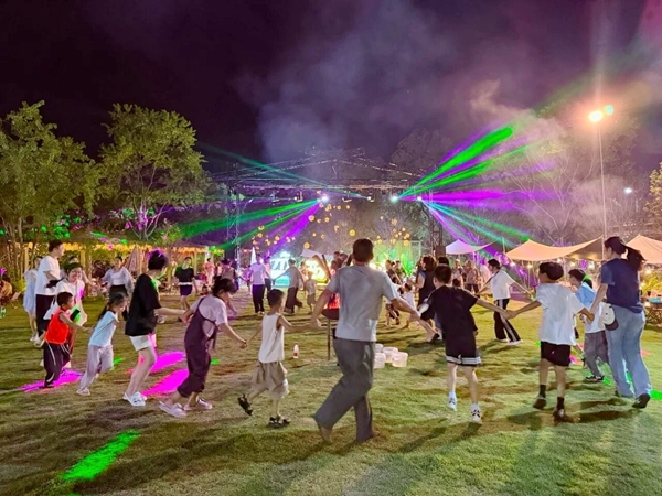 西江田韻休閑營地草坪音樂會