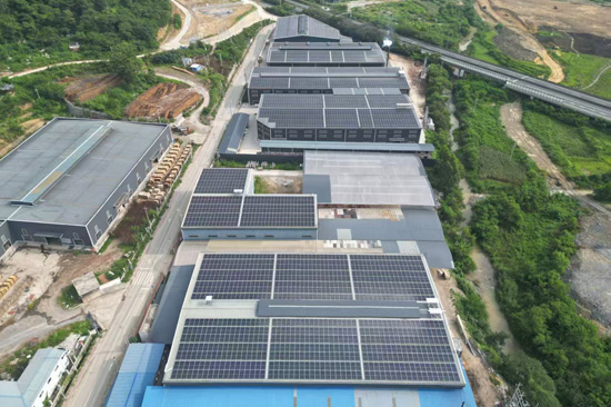 林業產業園廠房屋頂光伏 田珊 攝