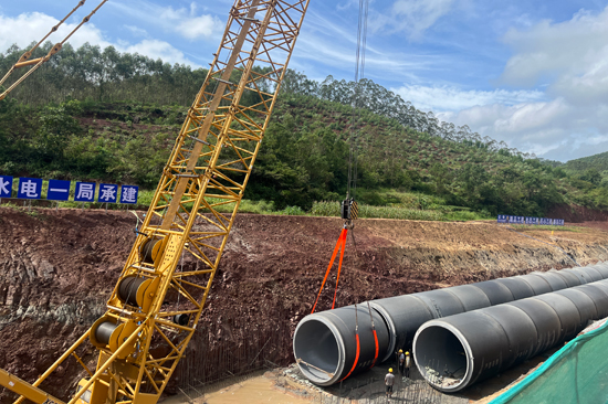 环北广西工程施工B2标管道埋设现场。黄磊摄