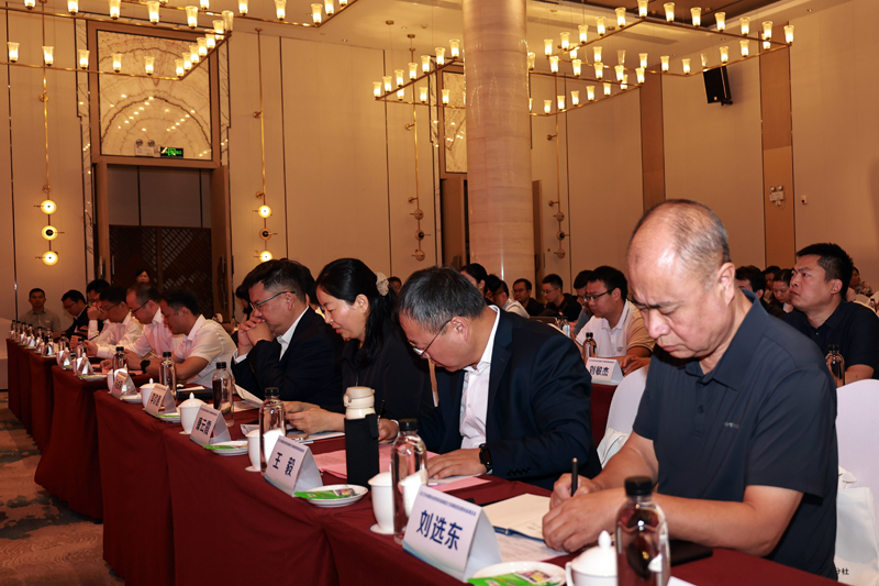 与会人员认真聆听。广西交通职业技术学院供图