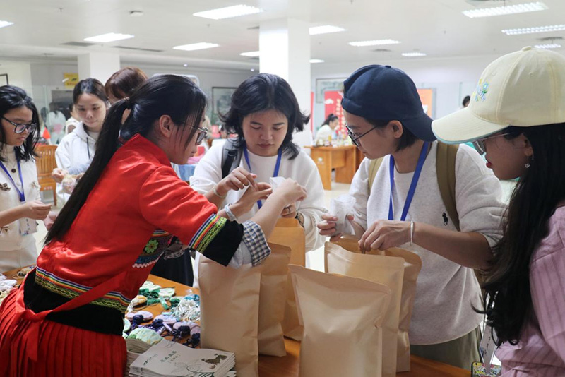 中醫藥文化市集。劉璐瑤攝