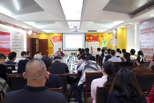 輔導講座現場。陸耀平攝