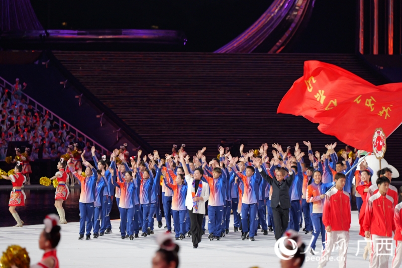 广西体育代表团入场。人民网 梁章晖摄