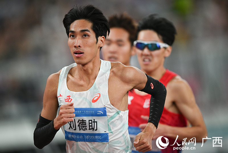 劉德助在比賽中表演從容。人民網 雷琦竣攝