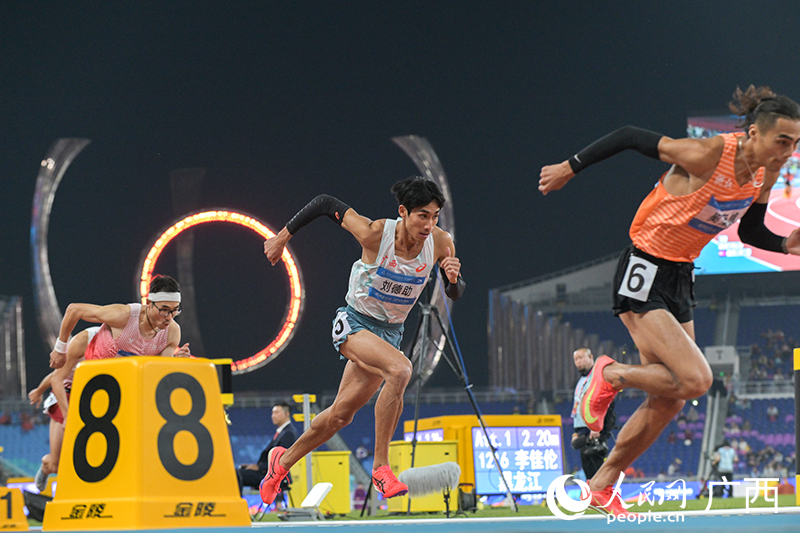 劉德助在比賽中。人民網 雷琦竣攝