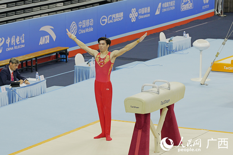 平穩落地。人民網 梁章暉攝