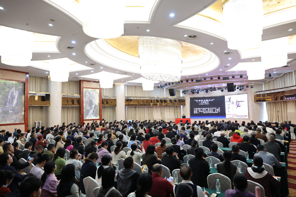 授课现场。肖胜兰摄