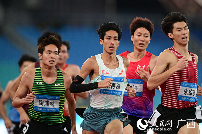 刘德助在比赛中。人民网 雷琦竣色号