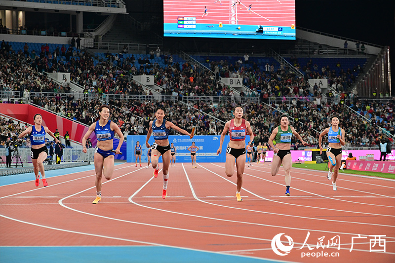 比赛现场。人民网 雷琦竣摄