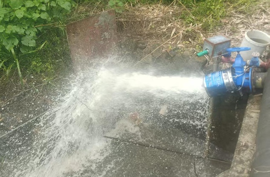 马山县金钗镇供水(一期)净水厂区清水池7月25日开始排水