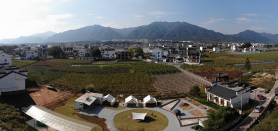 资源县中峰镇抱财丘咖啡露营基地