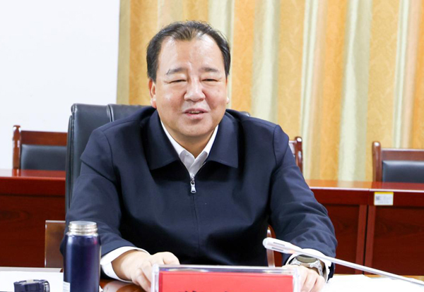 天津职业技术师范大学党委书记张金刚讲话。广西职业师范学院供图