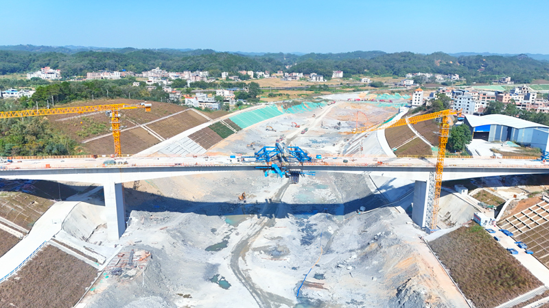 平陸運河金塘村大橋施工現場