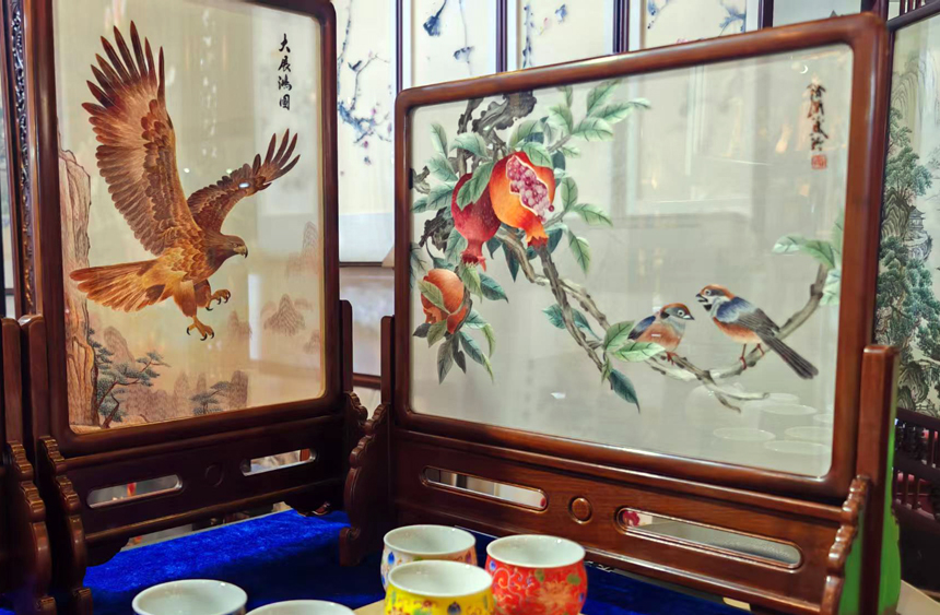 栩栩如生的蘇繡。記者張芳 攝