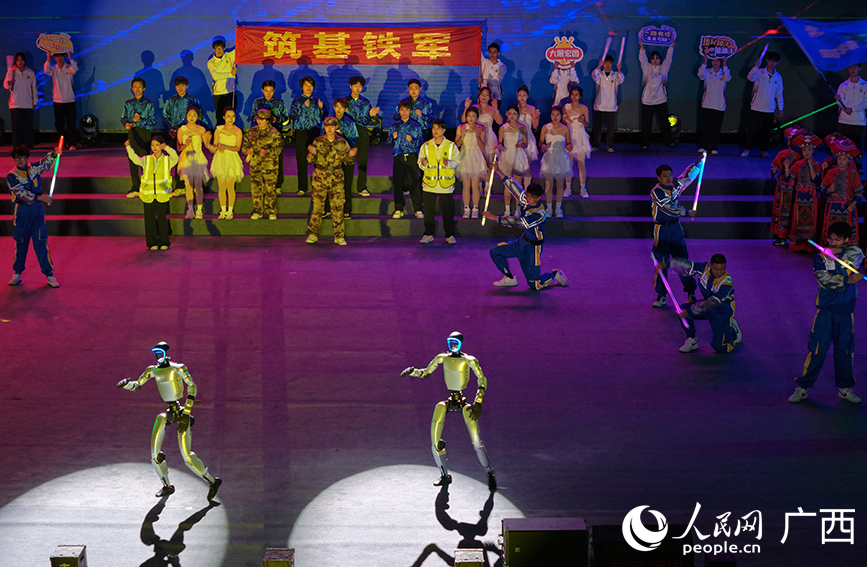 晚会现场。人民网 付华周摄