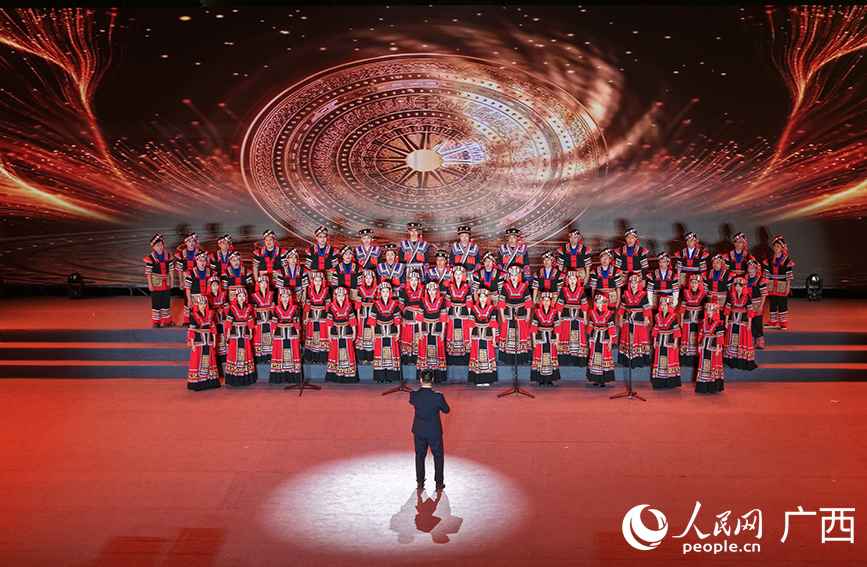 晚会现场。人民网 付华周摄