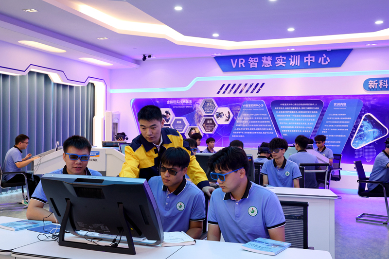机电工程学院VR智慧实训中心_副本