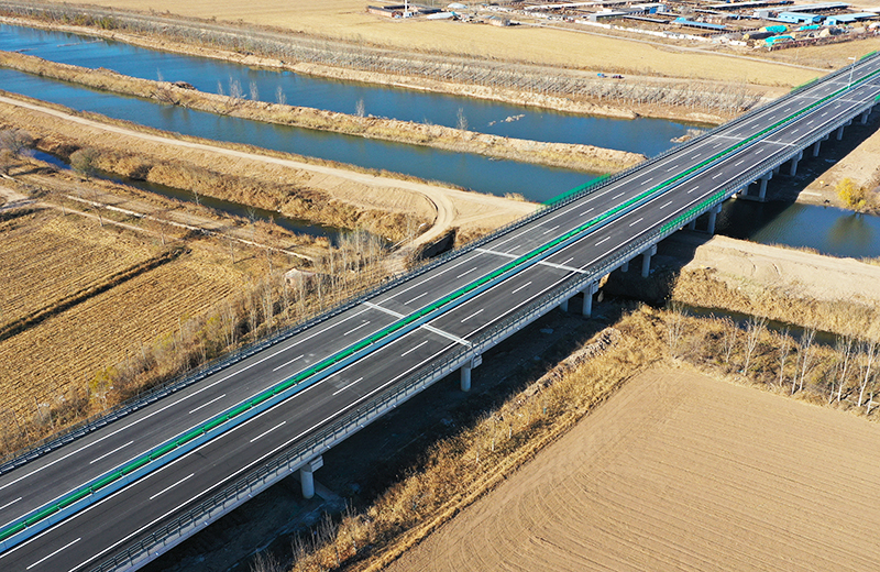 G104穿东淀蓄滞洪区段路改桥工程通车