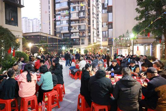 安信物業舉辦業主百家宴。廣西安信物業供圖