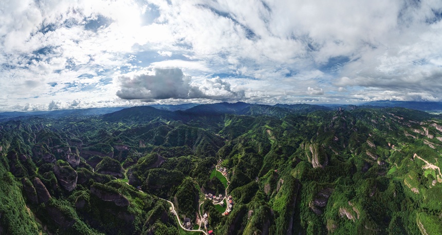 资源县丹霞地貌风光