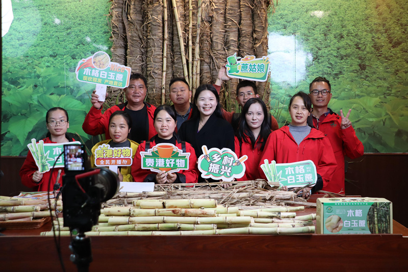 学员直播实践现场。主办方供图