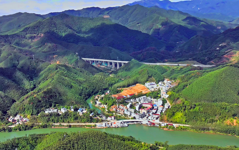 黄洞村黄洞街。