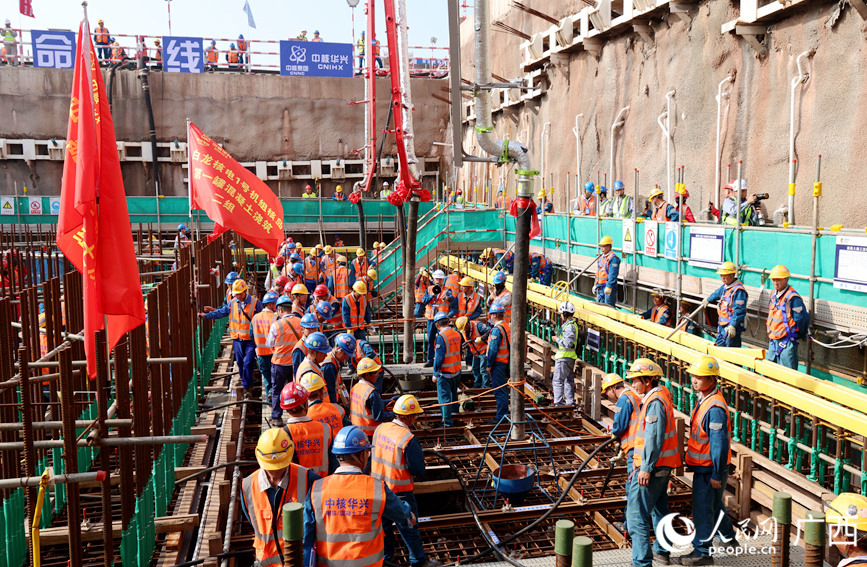 核岛第一罐混凝土浇筑（FCD）现场。