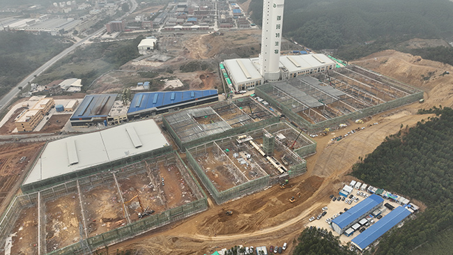 12月16日广西珈玛特生物工程有限公司二期项目加快建设中。宁诗琪摄
