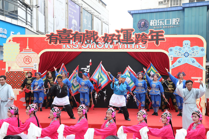 《梨園興寧》表演現場。侯呈志攝