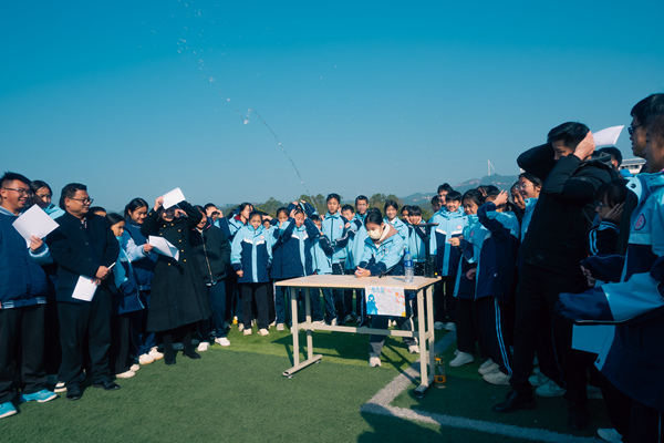 “水火箭”展示