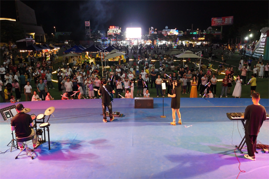 广旅贵港投资公司旗下西山泉汽车营地、“溪畔烟火集”成功跻身桂平区域“网红”文旅IP前列,本地市场反响热烈。广旅贵港投资公司供图