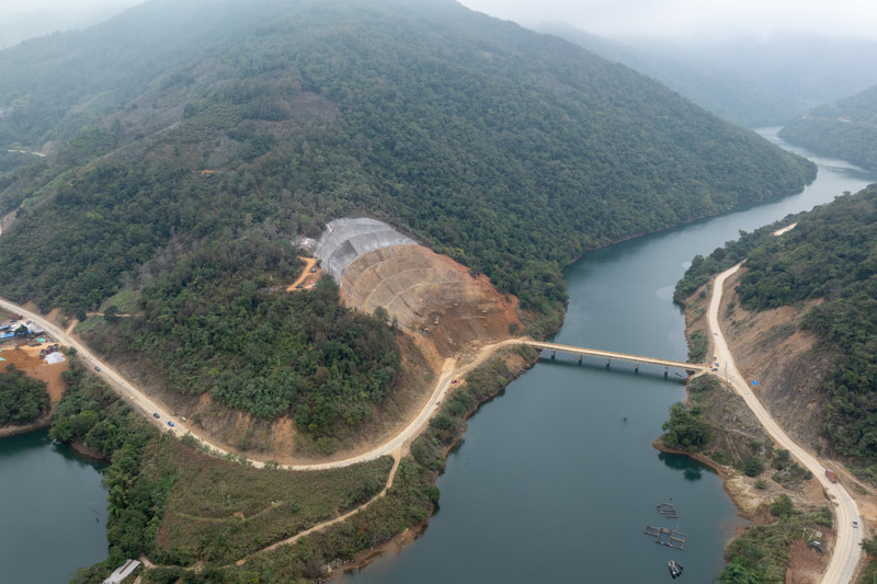 正在修復的省道217高龍段。趙文朝攝