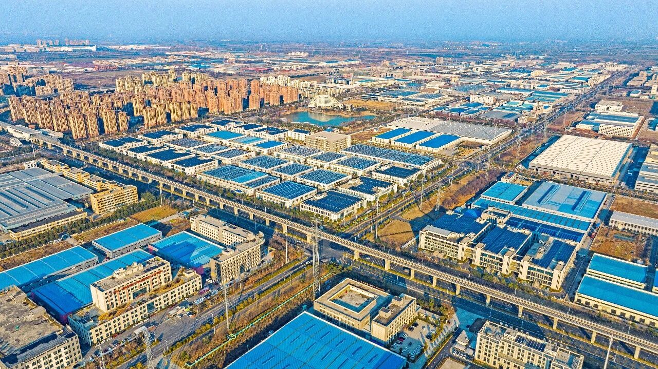 航拍的中新苏滁高新区标准化厂房。