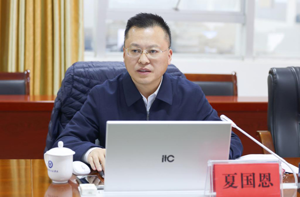 广西职业师范学院校长夏国恩讲话。广西职业师范学院供图