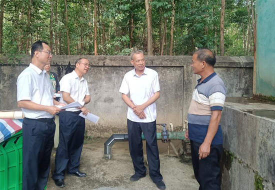 欽州市人大常委會開展農村供水用水情況調研。丁亮攝