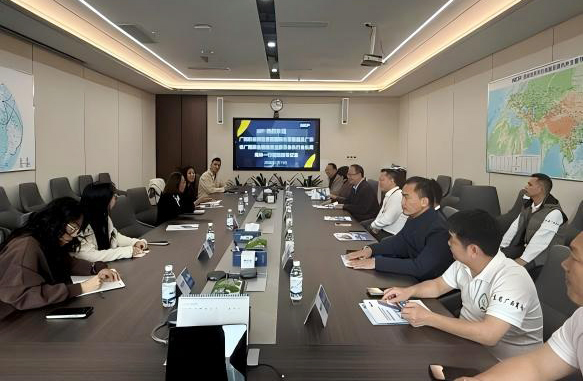 座谈会现场。广西职业师范学院供图
