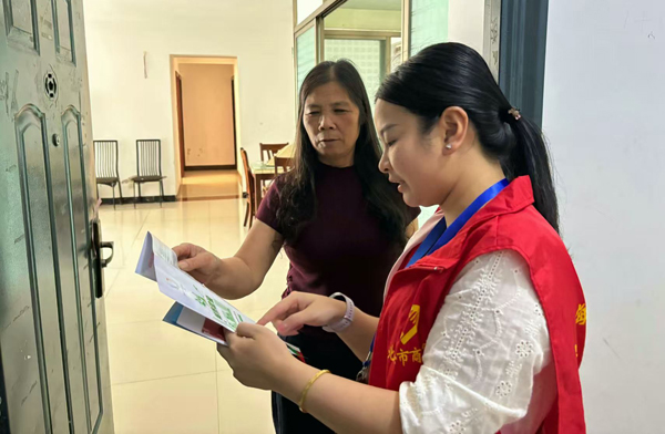 志愿者入户开展问卷调查