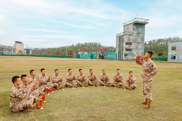 参训学员依次进行成果展示。马腾飞摄