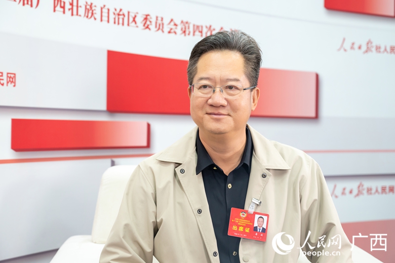 唐波委員接受專訪。人民網記者 嚴立政攝