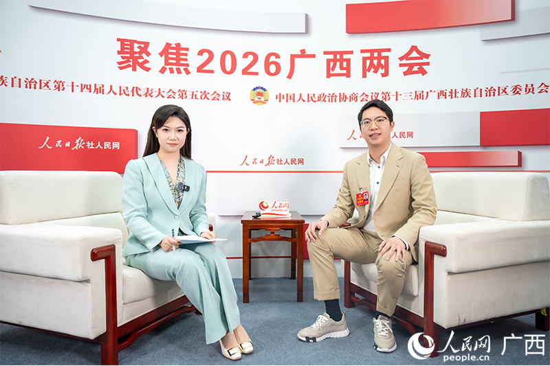 呂延中委員（右）接受人民網專訪。人民網記者 嚴立政攝