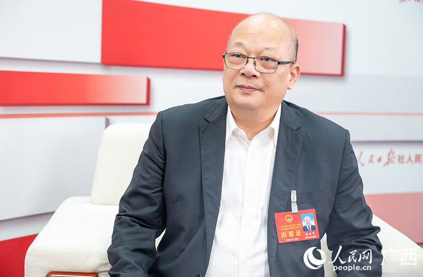 姚佐平代表接受专访。人民网记者 严立政摄