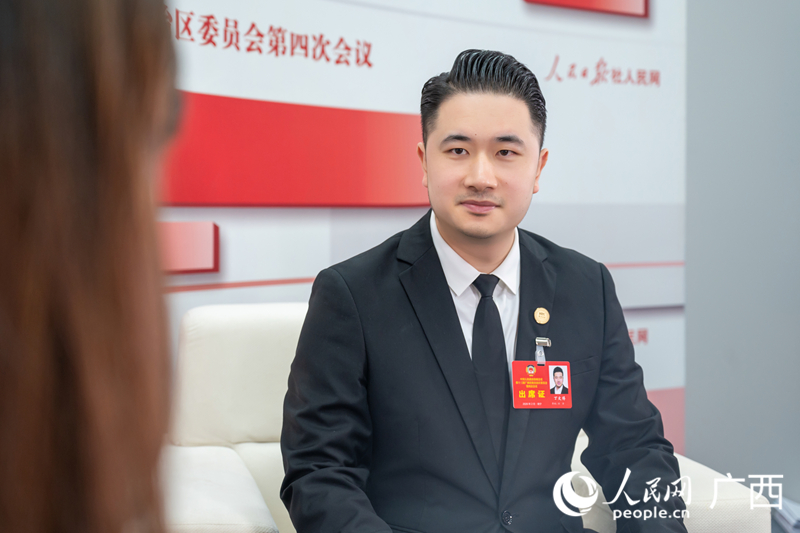 丁文博委員接受專訪。人民網記者 嚴立政攝