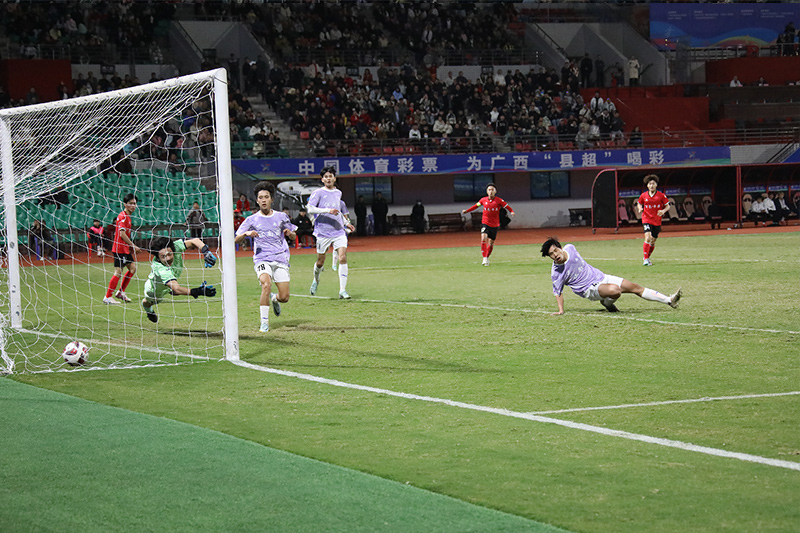 進球瞬間。謝明佑攝