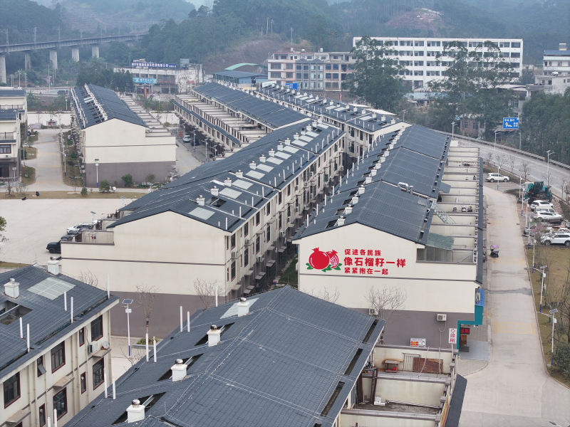 “運河幸福新城”聯排小樓整齊排列。廖才立攝