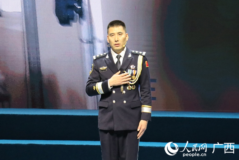 “最美基層民警”馬曉庫。人民網 劉璐瑤攝