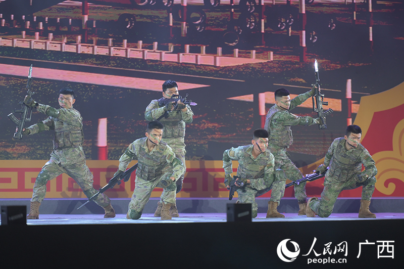 歌舞《敢打必勝》。人民網記者 嚴立政攝