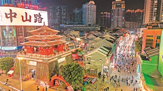 2月6日重新开街的南宁中山路夜市。记者徐天保摄