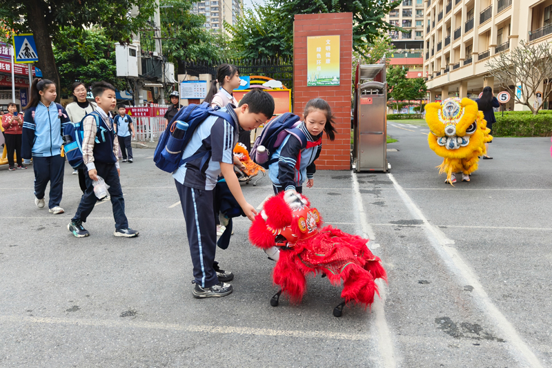 AI赋能科创筑梦童心笃行强国启航(图1)