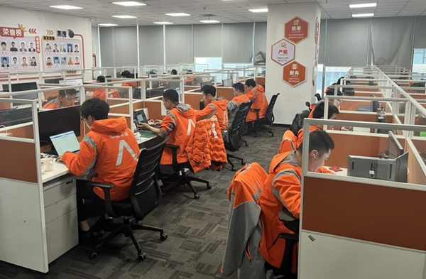 平安產險廣西分公司理賠人員春節堅守工作一線，保証服務“不打烊”。平安產險廣西分公司供圖