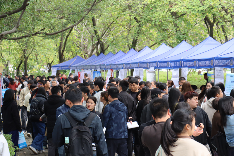 活動現場。柳州市人力資源和社會保障局供圖